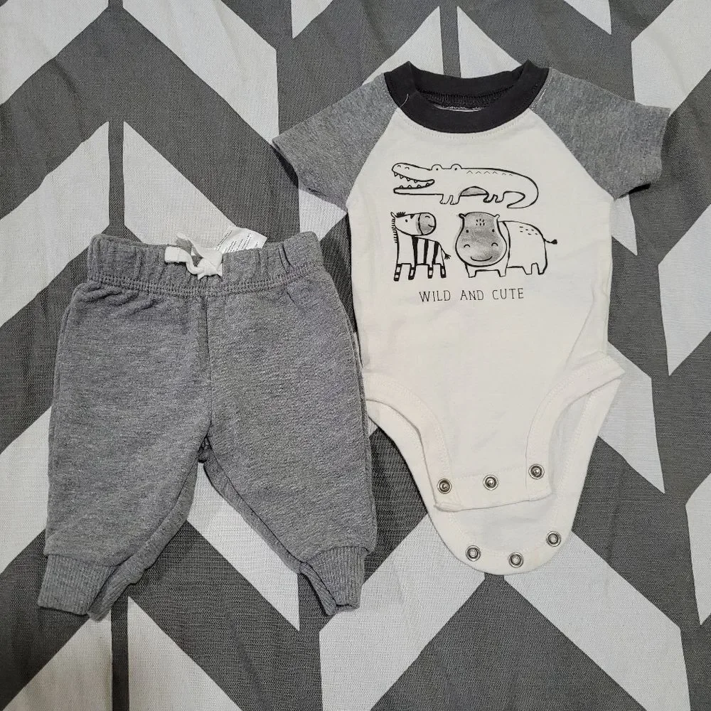 Carter's Size Newborn Gray and White Animal Outfit